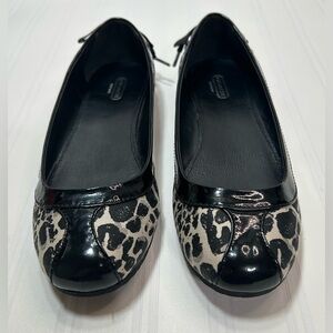 Coach Reagan Flats Loafers Shoes Women Size 8B Black Cream Cheetah Print Slip On
